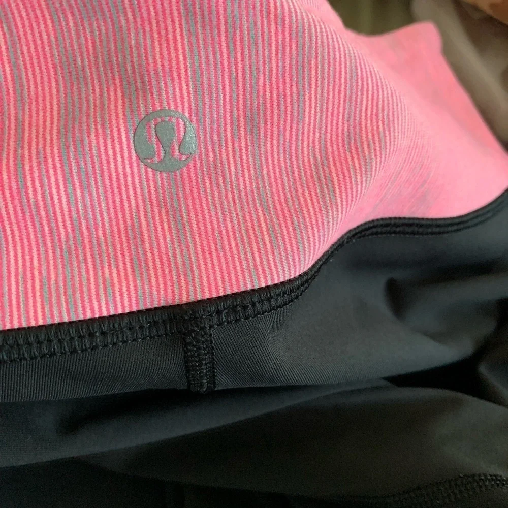 Lululemon Athletica Black & Pink Mesh Leggings Size 6 - Picture 4 of 16